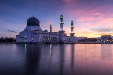 bir kota kinabalu şehir Camii