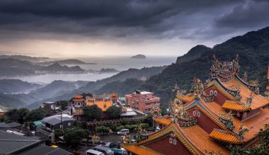 Alacakaranlık Tayvan cityscape tapınakta