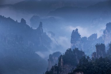 Zhangjiajie - Çin dağlarında avatar