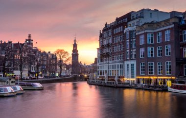 Amsterdam mimarisi ve Hollanda'da Simgesel Yapı