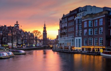 Amsterdam mimarisi ve Hollanda'da Simgesel Yapı