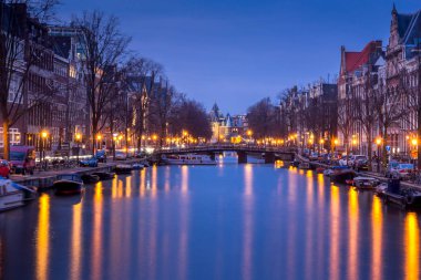 Amsterdam mimarisi ve Hollanda'da Simgesel Yapı