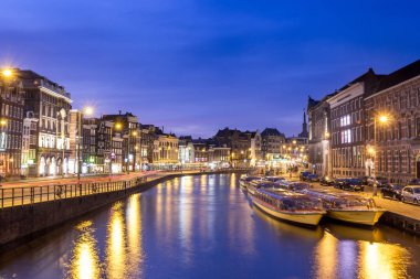 Amsterdam mimarisi ve Hollanda'da Simgesel Yapı