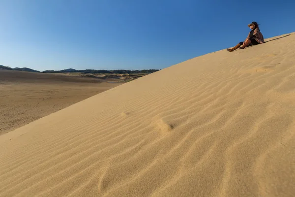 Mujer Paisaje Del Desierto Japón Tottori — Foto de Stock