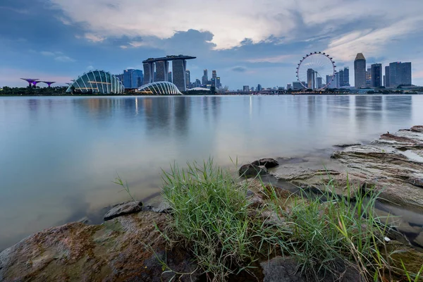 Singapore Gratte Ciel Bâtiments Sur Eau Port — Photo