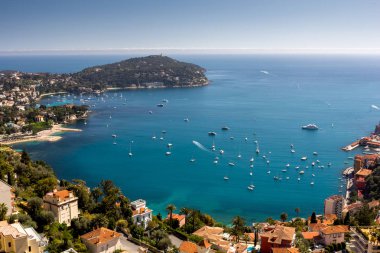 Cote d'Azur Fransa. Lüks resort ve bay Fransız riviera - Villefranche-sur-Mer görünümünü güzel şehir ve Monaco arasında yer almaktadır. Akdeniz
