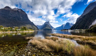 Milford 'un sesi Yeni Zelanda' da