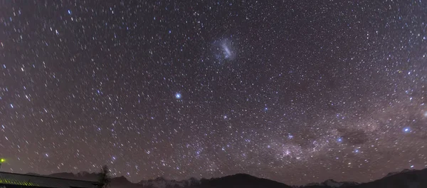 美丽的夜空 繁星点点 千篇一律 — 图库照片