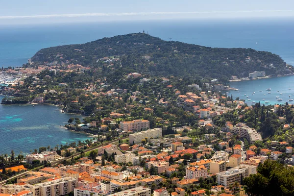 コート ダジュール フランス 高級リゾートと湾のフランス リビエラ ヴィルフランシュ シュル メールのビューが素敵な街とモナコの間に位置しています 地中海 — ストック写真