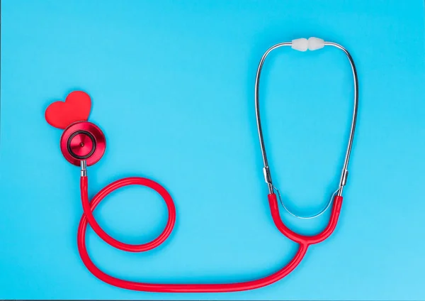 Stéthoscope Rouge Phonendoscope Sur Fond Table Bleu Avec Espace Copie — Photo