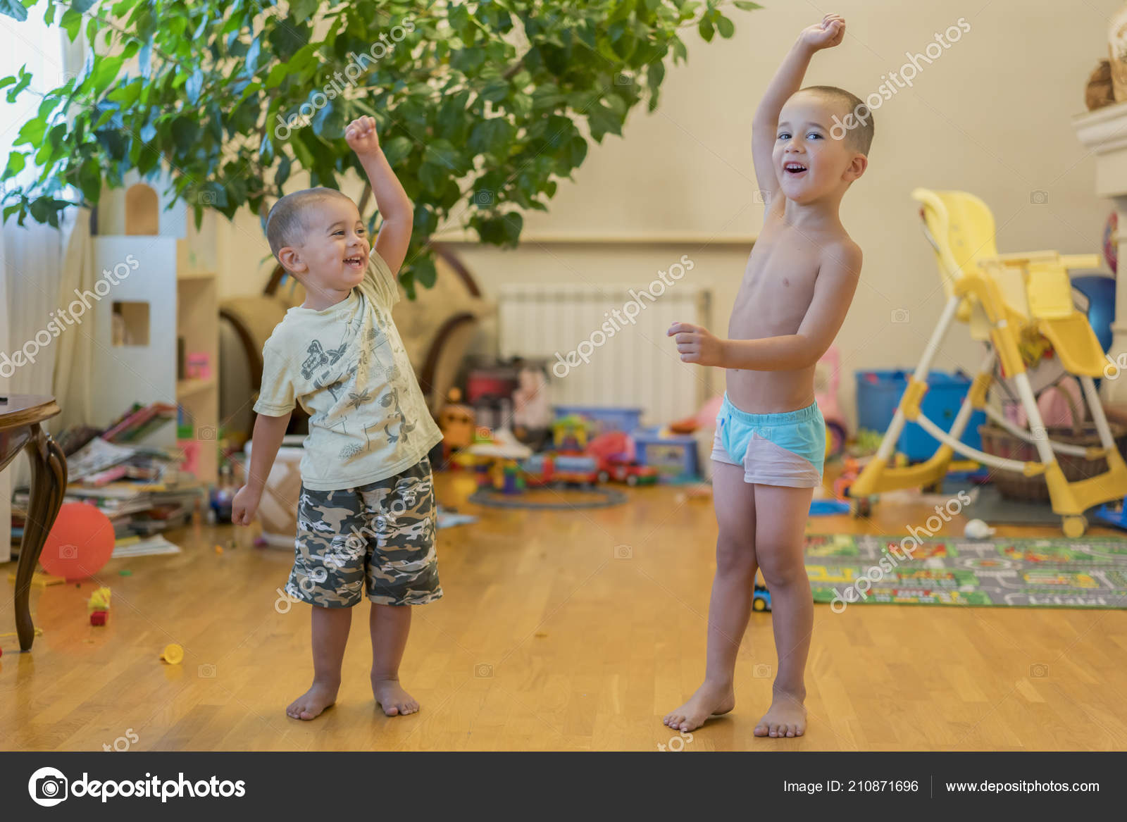 image.ru little boys Two Little Boys Doing Exercises Two Small Boys Home Doing — Stock Photo ©  colt_kiev.mail.ru #210871696