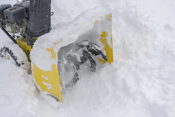 Snöslunga Den Bästa Assistenten För Snöröjning Vintern Snöslunga Utomhus — Stockfoto