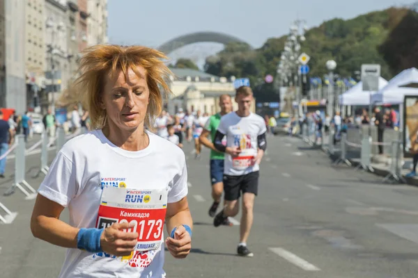 Ucrania Kiev Ucrania 2018 Atletas Aficionados Están Corriendo Gente Dedica —  Fotos de Stock