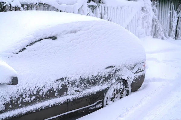 Car Covered Fresh White Snow Frozen Car Covered Snow Winter — Stock Photo, Image