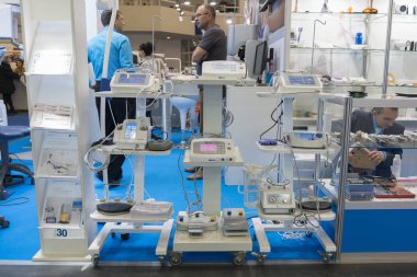 Kiev, Ukrayna. 5 Ekim 2018. Diş Sergisi, diş ekipman.