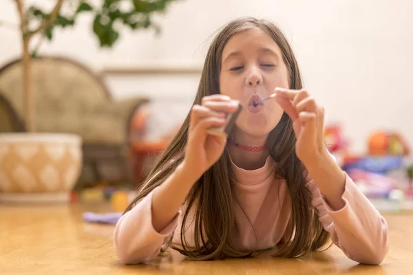 Girl Playing Matches Dangerous Situation Home Small Child Plays Matches — Stock Photo, Image