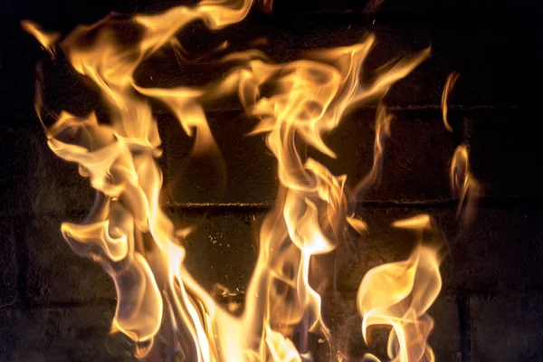 Close Intense Red Flames Fire Blurry — Stock Photo, Image