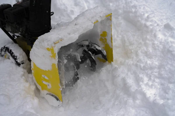 Snöslunga Den Bästa Assistenten För Snöröjning Vintern Snöslunga Utomhus Snörik — Stockfoto