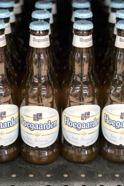 Kiev, Ukrayna. 18 Şubat 2018. Bir sürü bira 