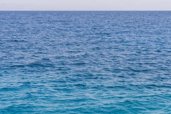 Tle Błękitnego Morza Piękne Niebo Niebieski Ocean Lub Morze Błękitne — Zdjęcie stockowe