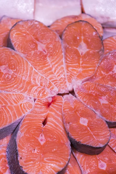 Roh Geschnittener Nicht Gekochter Lachs Roter Fisch Der Eis Auf — Stockfoto