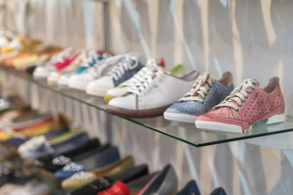 Sports Shoes Shelf Store — Stock Photo, Image
