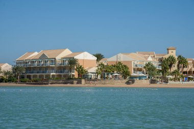 Venedik Sands, Mısır. Palmiye ağaçları ve bir plaj ile deniz 20 Kasım 2018 lüks villa