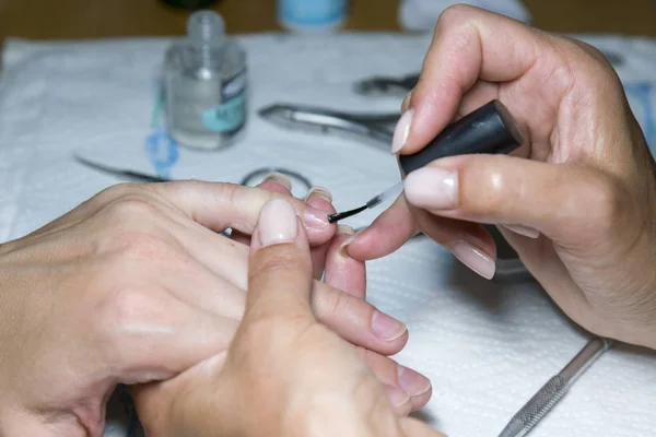 Vista Cercana Del Procedimiento Manicura Cuidado Uñas —  Fotos de Stock