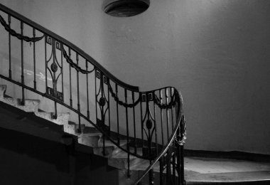 Modernist merdiven Zagorodny Prospekt St Petersburg üzerinde bir dairesinin olduğu binanın bir parçası