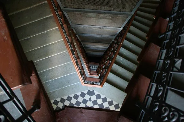 Fragmento Del Interior Escalera Una Casa Apartamentos Estilo Art Nouveau —  Fotos de Stock