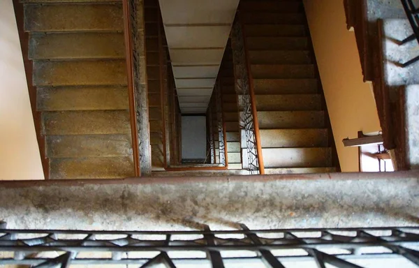 Fragmento Del Interior Escalera Una Casa Apartamentos Estilo Art Nouveau — Foto de Stock