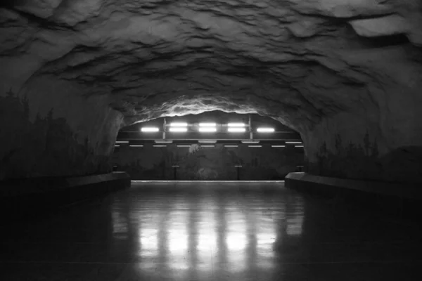 ソルナ セントラム スウェーデン ストックホルムの地下鉄の駅 — ストック写真