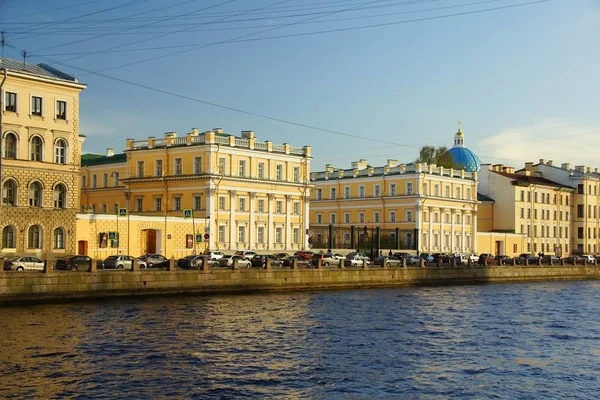 Zomeravond Aan Kade Van Rivier Fontanka Sint Petersburg — Stockfoto