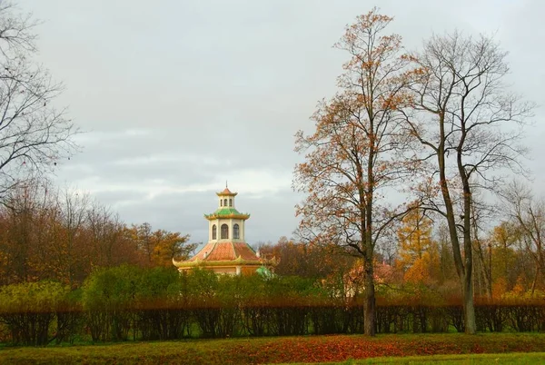 Ekim Sisli Sabah Alexandrovsky Park Tsarskoye Selo Çinli Bir Köy — Stok fotoğraf