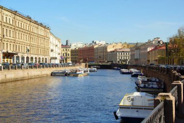 St Petersburg Yusupov setin sabahı güneşli yaz
