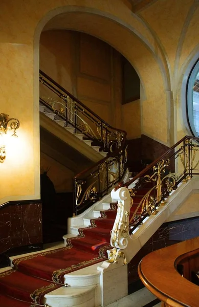 Nagy Lépcsőház Található Art Nouveau Stílusban Nevsky Prospect Petersburg Énekes — Stock Fotó