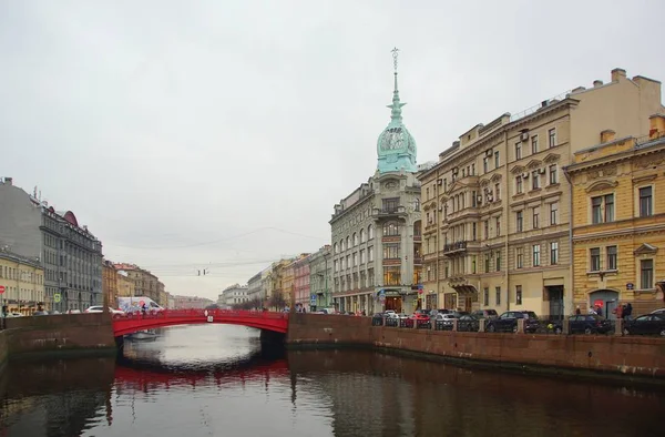 Sombres Matinées Novembre Pont Rouge Sur Rivière Xoka Saint Pétersbourg — Photo
