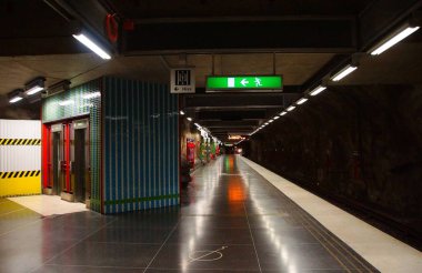 Stokholm, İsveç Metro İstasyonu Hallonbergen