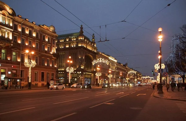 Noel Dekorasyonu Ile Elektrik Işık Eliseevsky Dükkanı Nevsky Prospect Petersburg — Stok fotoğraf