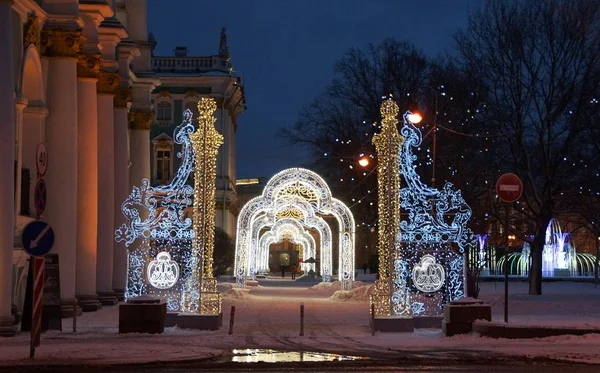 Décoration Noël Ville Saint Pétersbourg Avec Guirlandes Électriques Jardin Palais — Photo