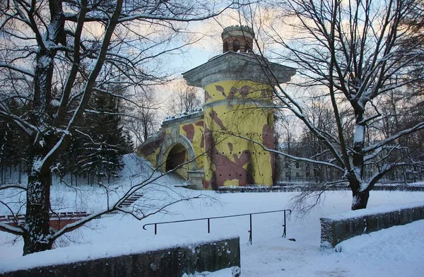 Caminhe Último Dia Ano Tsarskoye Selo Catherine Park Tower Ruin — Fotografia de Stock