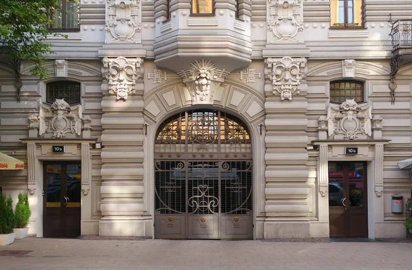 Fragment Facade Art Nouveau Apartment Building Riga Elizabeth Street Entrance — Stock Photo, Image