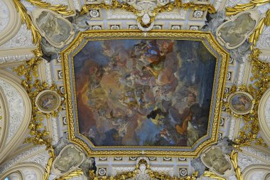 Ayrıntı tavan boyama ve Madrid Kraliyet Sarayı bir tur