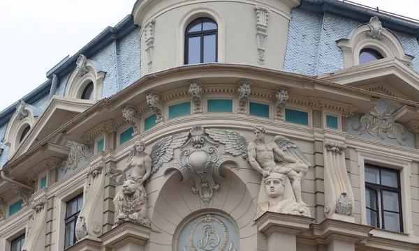 Fragment Elewacji Jednej Kamienic Stylu Art Nouveau Krisjana Barona Iela — Zdjęcie stockowe