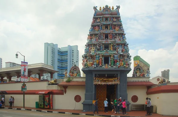 Şehir Singapur Sri Mariamman Tapınağı Dolaşmak — Stok fotoğraf