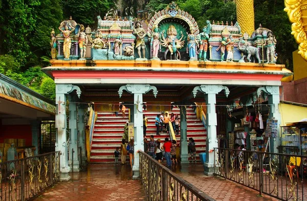 Fazendo Entrada Início Das Escadas Para Subir Cavernas Batu Malásia — Fotografia de Stock