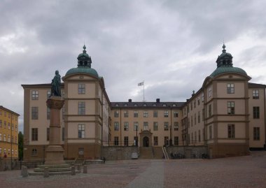 Ada Riederholmeni Vrangel Palace yaz akşamı