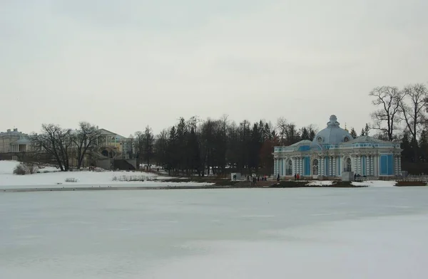 Прогулка в день Марша в Екатерининском парке — стоковое фото