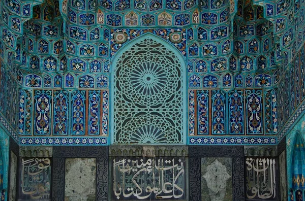 Fragment af facaden i jugendstil til katedralen moske - Stock-foto