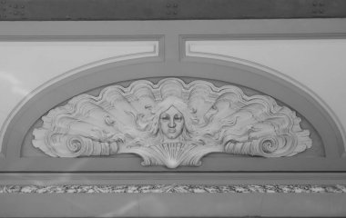 Nevsky Prospect Art Nouveau tarzında bir apartmanın cephe parçası